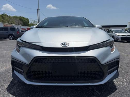 Classic Silver Metallic 2020 Toyota Corolla SE