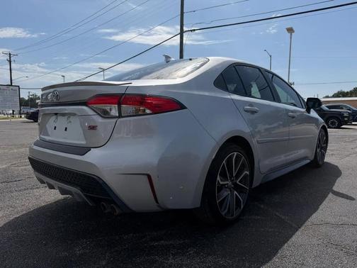Classic Silver Metallic 2020 Toyota Corolla SE
