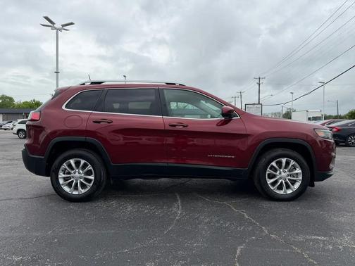 Velvet Red Pearlcoat 2019 Jeep Cherokee Latitude