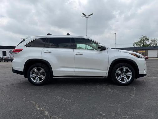 Blizzard Pearl 2017 Toyota Highlander Limited