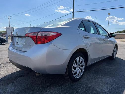 Classic Silver Metallic 2019 Toyota Corolla LE