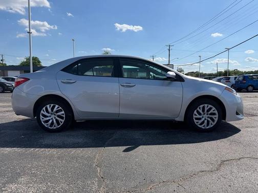 Classic Silver Metallic 2019 Toyota Corolla LE