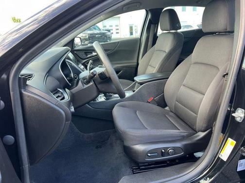 Mosaic Black Metallic 2023 Chevrolet Malibu FWD 1LT