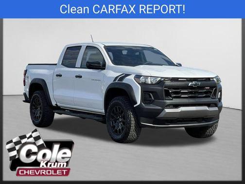 Summit White 2024 Chevrolet Colorado Trail Boss