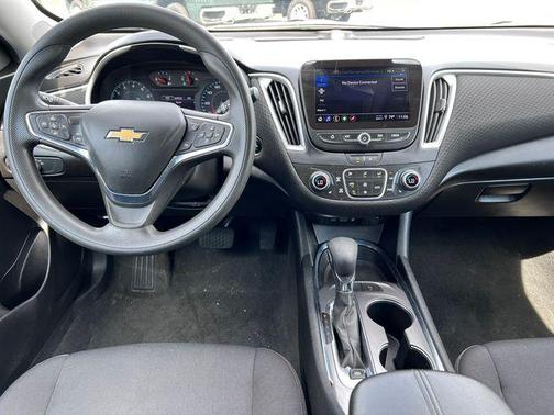 Sterling Gray Metallic 2024 Chevrolet Malibu FWD 1LT
