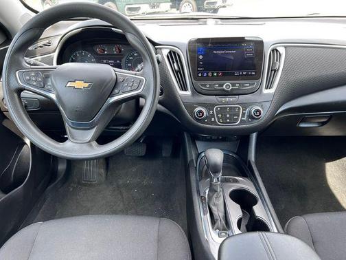 Sterling Gray Metallic 2024 Chevrolet Malibu FWD 1LT