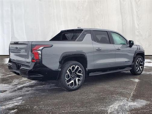 2025 Chevrolet Silverado EV RST