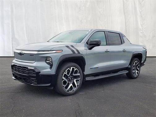 2025 Chevrolet Silverado EV RST