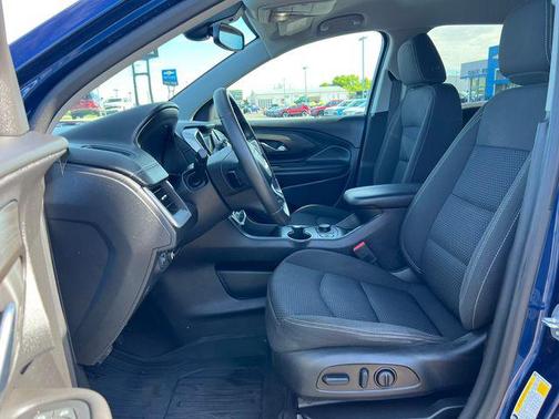Marine Metallic 2023 GMC Terrain SLE