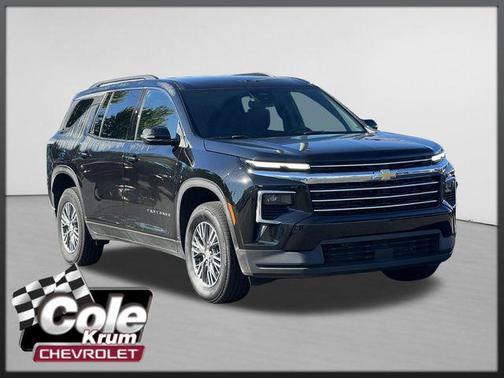 Mosaic Black Metallic 2026 Chevrolet Traverse LT