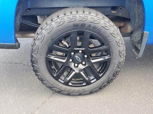 2023 Chevrolet Silverado 1500 Custom Trail Boss