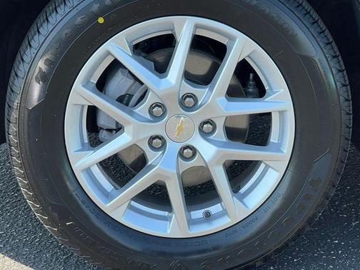 Mosaic Black Metallic 2024 Chevrolet Equinox 1LT