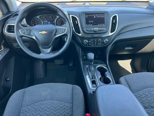 Mosaic Black Metallic 2024 Chevrolet Equinox 1LT