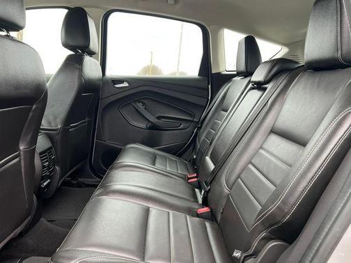 INGOT SILVER 2015 Ford C-Max Hybrid SEL