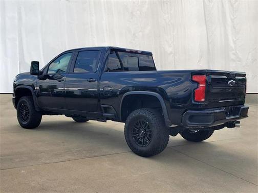2025 Chevrolet Silverado 2500 4WD Crew Cab Standard Bed ZR2