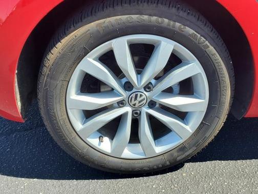 2013 Volkswagen Beetle 2.0L TDI