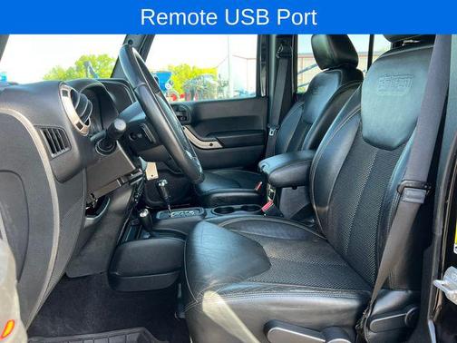 Black Clearcoat 2016 Jeep Wrangler Unlimited Sahara
