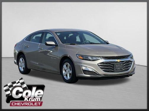 Mineral Gray Metallic 2023 Chevrolet Malibu FWD 1LT