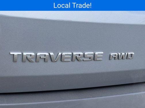 Sterling Gray Metallic 2023 Chevrolet Traverse LT Cloth