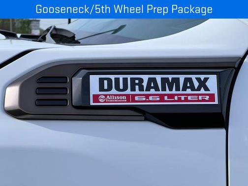 Summit White 2025 GMC Sierra 2500 AT4X