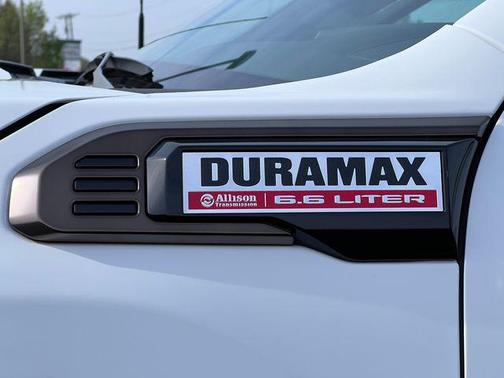 Summit White 2025 GMC Sierra 2500 AT4X