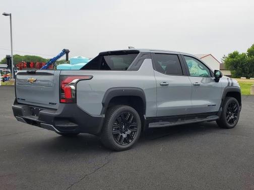 2025 Chevrolet Silverado EV LT