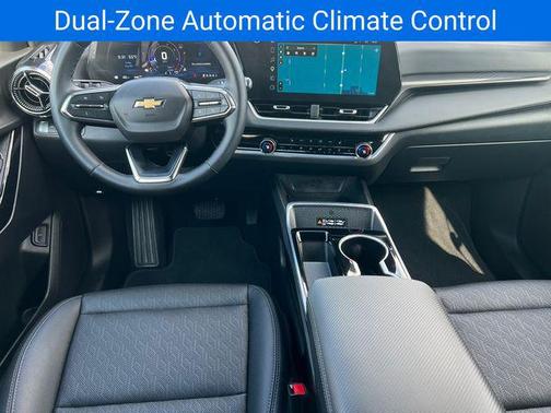 Mosaic Black Metallic 2025 Chevrolet Equinox 1LT