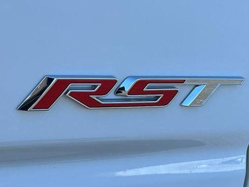 Summit White 2026 Chevrolet Silverado 1500 RST