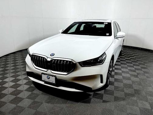 2025 BMW 530 i xDrive