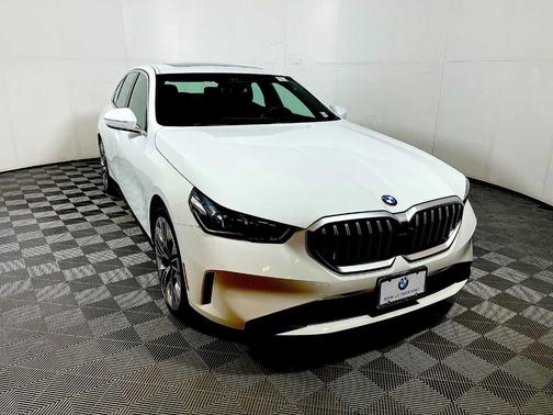 2025 BMW 530 i xDrive