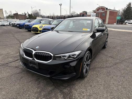 2023 BMW 330 i xDrive