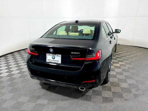 2025 BMW 330 i xDrive
