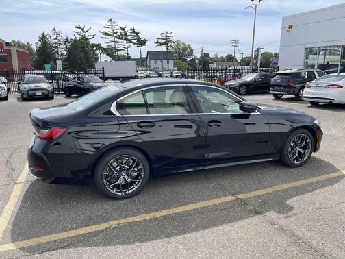 2025 BMW 330 i xDrive