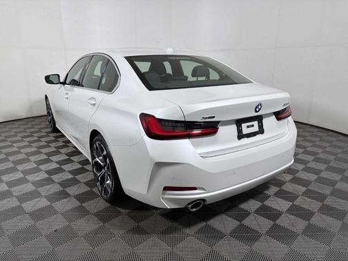 Mineral White Metallic 2025 BMW 330 i xDrive