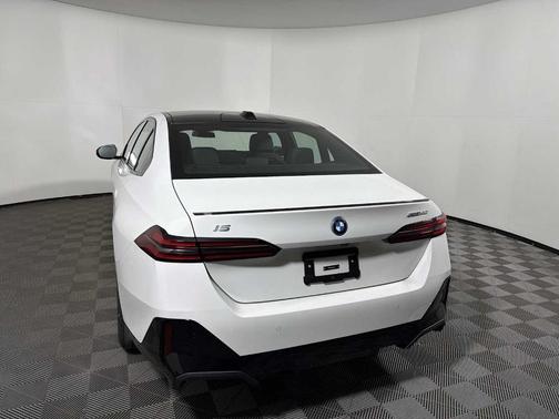 2026 BMW i5 xDrive40