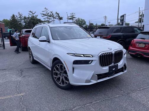 2023 BMW X7 xDrive40i