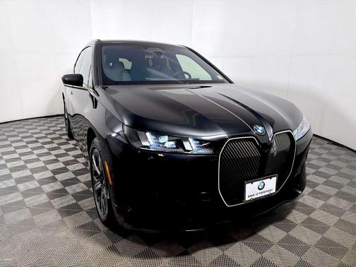 Black Sapphire Metallic 2026 BMW iX xDrive60
