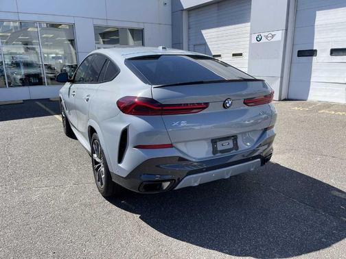 2024 BMW X6 xDrive40i
