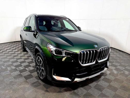 San Remo Green Metallic 2025 BMW X1 xDrive28i