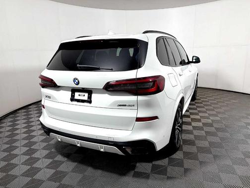 Alpine White 2023 BMW X5 xDrive40i