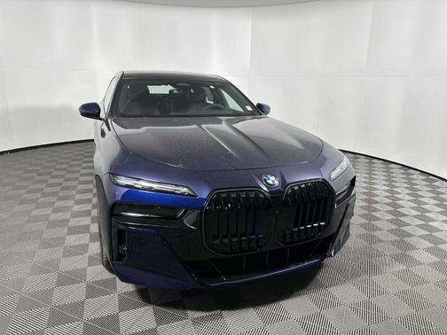 2026 BMW 760 760i xDrive