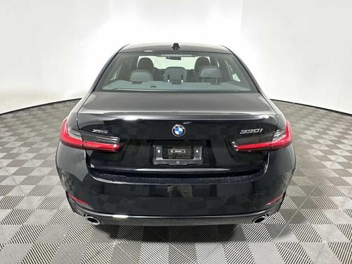 2025 BMW 330 i xDrive