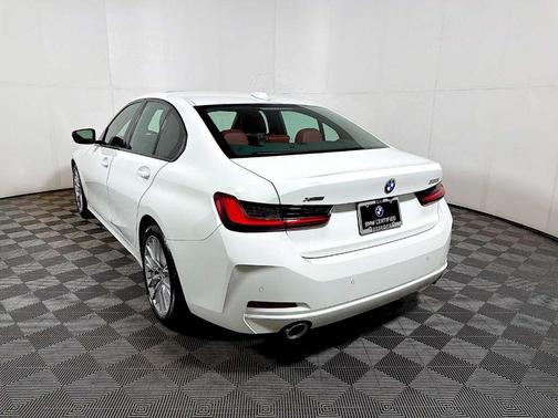 2023 BMW 330 i xDrive