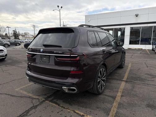 2023 BMW X7 xDrive40i