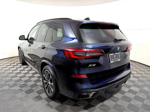 Carbon Black Metallic 2023 BMW X5 xDrive40i