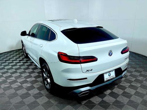 2022 BMW X4 xDrive30i