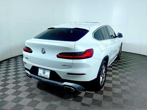 2022 BMW X4 xDrive30i