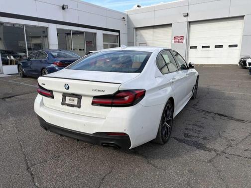 2023 BMW 530 i xDrive