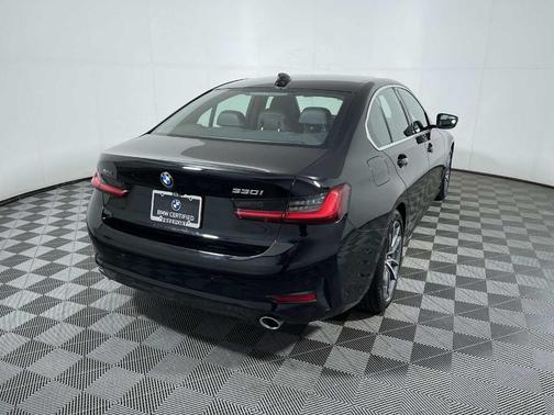 2022 BMW 330 i xDrive