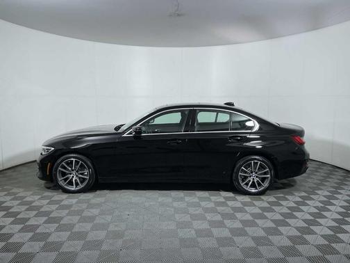 2022 BMW 330 i xDrive